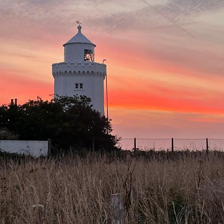 Fab Stay Uk - Coastal And Country Retreat With Free Secure Off Road Parking Minutes From Both Dover And Deal Екстер'єр фото